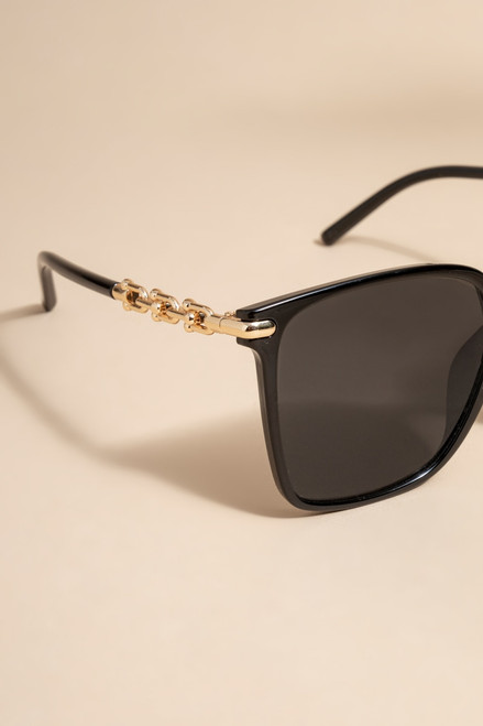 Maria Chain Handle Square Sunglasses