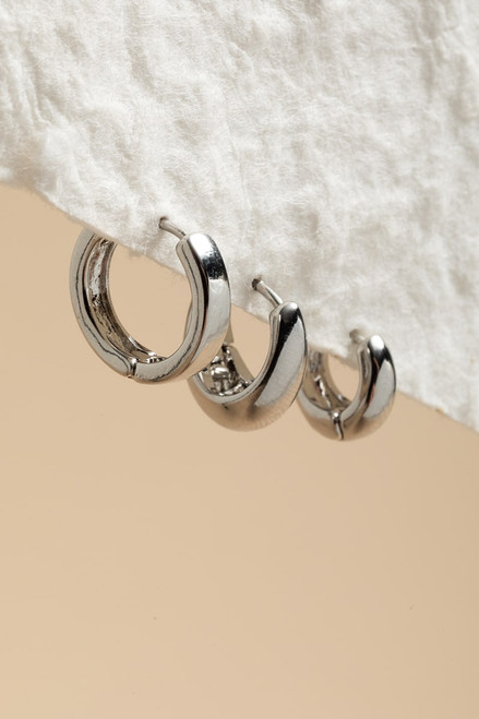 Marilyn Thick Huggie Earring Set