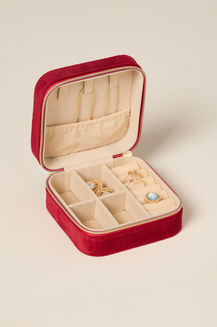 Robin Square Velvet Jewelry Box