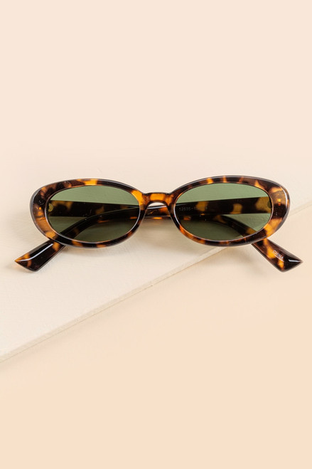 Meghan Chunky Oval Sunglasses in Tortoise