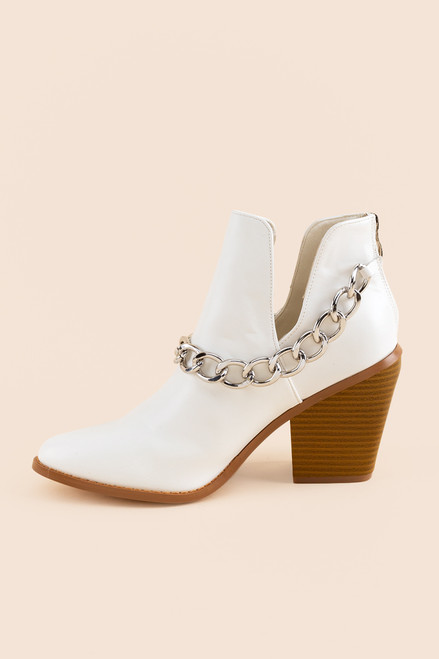 Yoki Vella Chain Booties