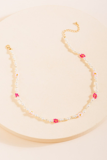 Donna Daisy Beaded Necklace in Pink
