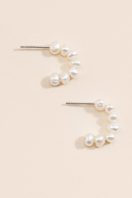 Elizabeth Pearl Huggie Hoop Earrings