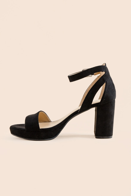 CL by Laundry Go On Block Heel Sandal
