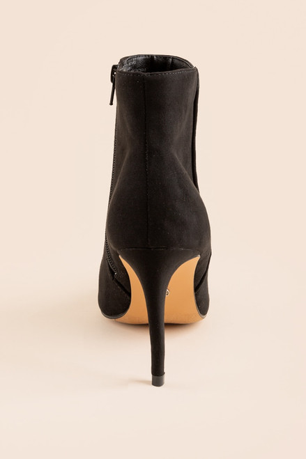 XOXO Tylie Suede Stilleto Bootie