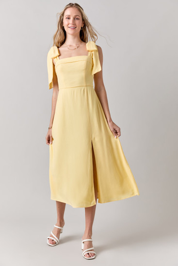 The 11 Best Dresses For a Small Bust  Urban outfitters dress, Midi maxi  dress, Yellow midi dress