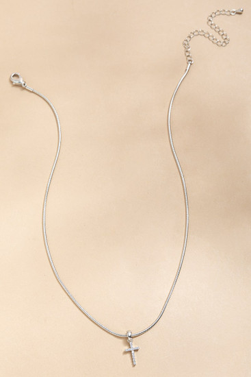 Kelli Snake Chain With Cross Pendant Necklace | francesca's®