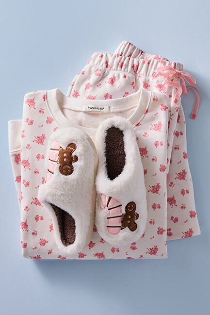 Click here to shop cozy gifts for everyone