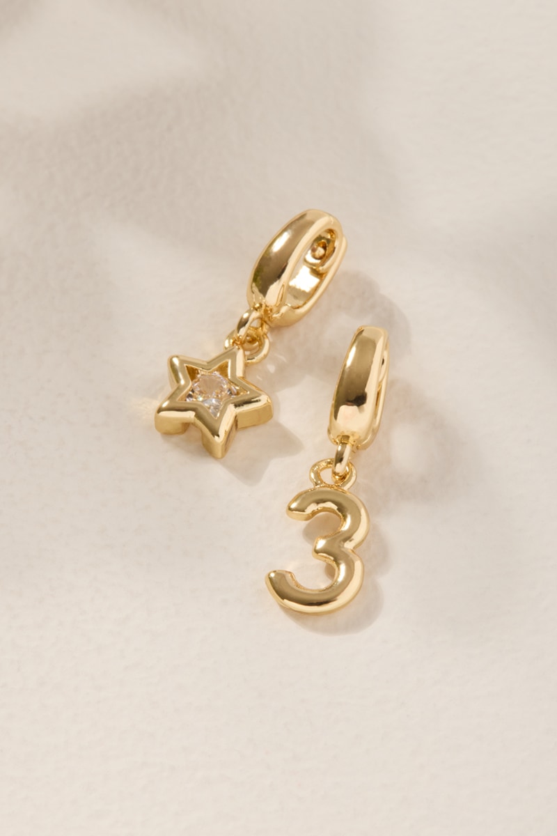 Number and Star Charm Set Gold