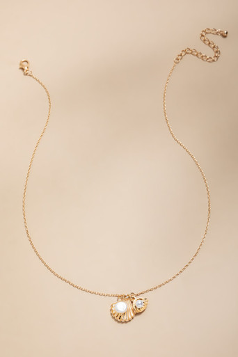 Layla Pearl Seashell Pendant Necklace