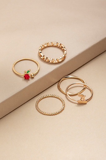 Molly Cherry Focal Ring Set