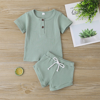 baby gender neutral summer outfit