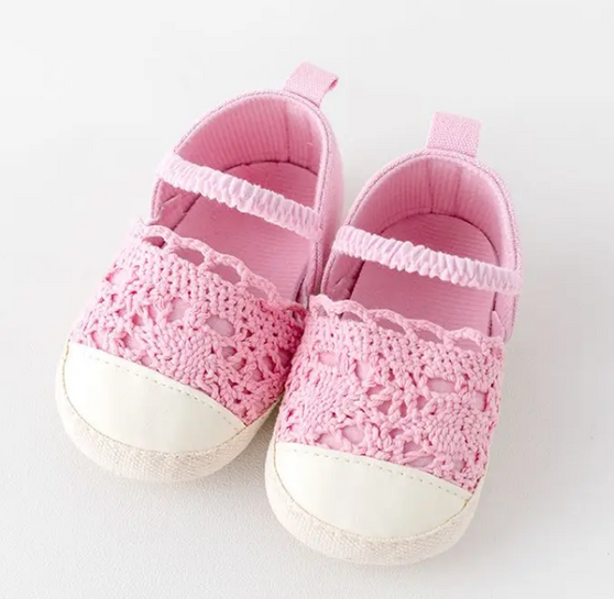 baby girls pink crochet flats