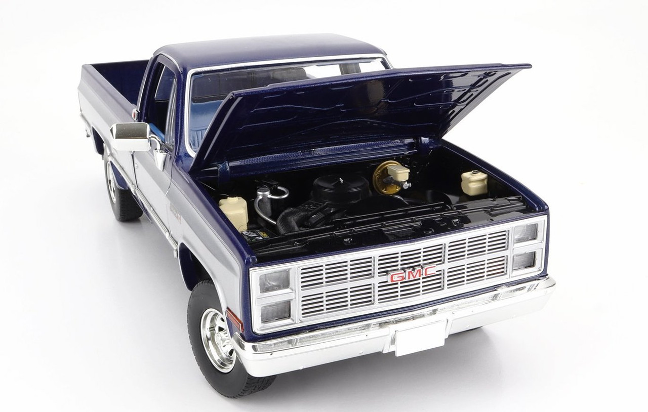 Greenlight #13659 1:18 1984 GMC K-2500 Sierra Grande Wideside