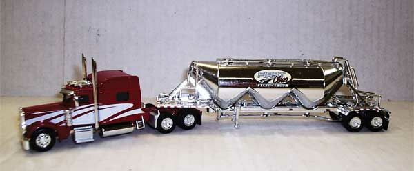 Trucks N Stuff 400593 Peterbilt 579 Grain Trailer