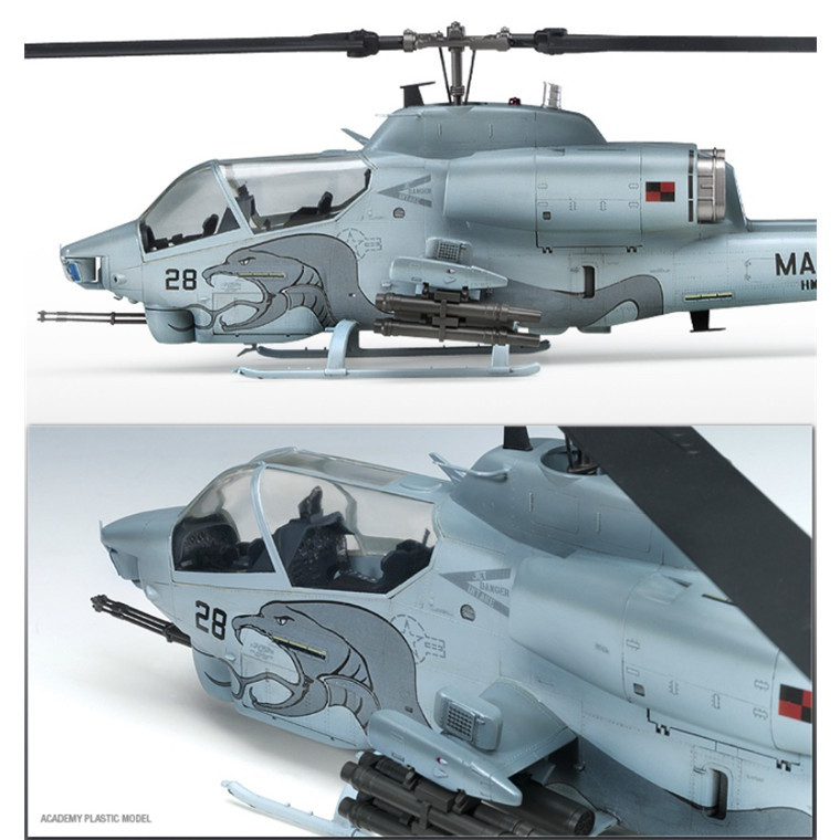 AH-1W Super Cobra １／３５ 1/35 Trumpeter AH-1W Super Cobra Plastic Model Kit