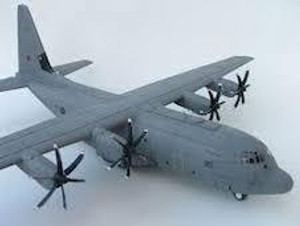 Italeri #015 1/72 C-130E/H Hercules Italeri #015 1/72 C-130E/H Hercules