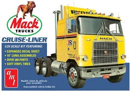 AMT #1062 1/25 Mack Cruise-Liner