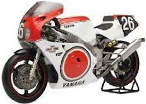 Fujimi #141367 1/12 Yamaha YZF-750 Team "Lucky Strike"