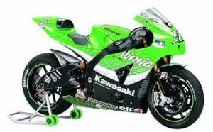 Tamiya #14109 1/12 Kawasaki Ninja ZX-RR Tamiya #14109 1/12 Kawasaki Ninja ZX-RR