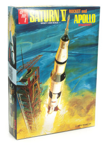 AMT #1174 1/200 Saturn V Rocket &Apollo Spacecraft AMT #1174 1/200 Saturn V Rocket &Apollo Spacecraft