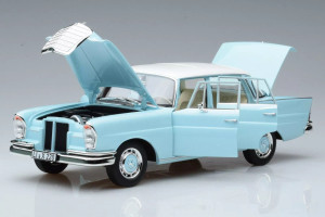 Norev # 183920  1/18  Mercedes-Benz 220 S 1965 Light Blue