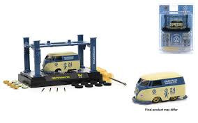 M2 Machines #37000-44A 1/64 1960 VW Delivery Van Kitset