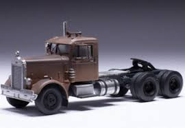IXO #64TR002 1/64 Peterbilt 281 Rusty Version