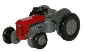 Oxford #NTEA002 N Ferguson TE Tractor, Red