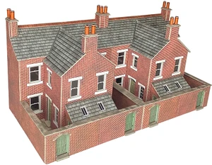 Metcalfe #PO304 00/HO Scale Low Relief Terraced House Backs – Brick