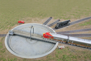 Walthers Cornerstone # 933-2851 HO Motorized 110' Turntable