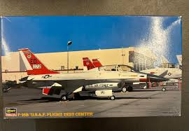 Hasegawa #06168 1/48 General Dynamics F-16B in U.S.A.F. Flight Test Center-PRELOVED KIT