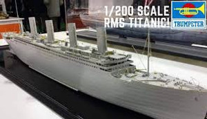 Trumpeter #03710 1/200 Titanic with LED Lighting Kit