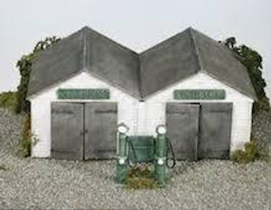 Wills #SS12 OO Station Garage With Pumps