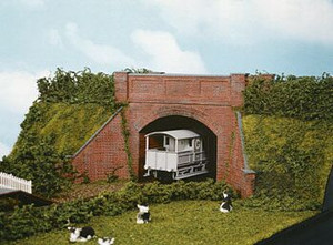 Wills Scenic Series #SS53 OO Brick Arch Bridge with Abutments Wills Scenic Series #SS53 OO Brick Arch Bridge with Abutments