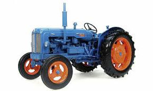 Universal Hobbies #UH2640 1/16 1958 Fordson Power Major Universal Hobbies #UH2640 1/16 1958 Fordson Power Major