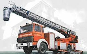 Italeri #3784 1/24 Iveco Magirus DLK26-12 Ladder Truck