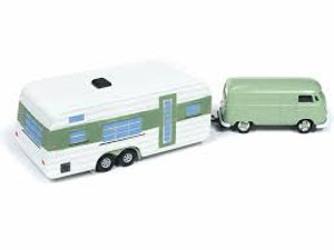 Johnny Lightning #JLTG001 1/64 1965 VW Type 2 Transporter w/ Vintage House Trailer Johnny Lightning #JLTG001 1/64 1965 VW Type 2 Transporter w/ Vintage House Trailer
