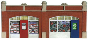 Wills #SS18 OO Station Forecourt Shop Fronts