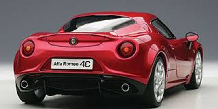 Auto Art #70142 1/18 Alfa Romeo 4C Spider