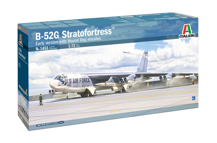 Italeri #1451 1/72 B-52G Stratofortress Early version with Hound Dog Missiles