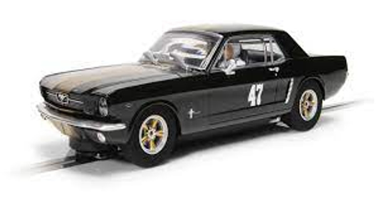 Scalextric #C4405 1/32 Ford Mustang-Black/Gold