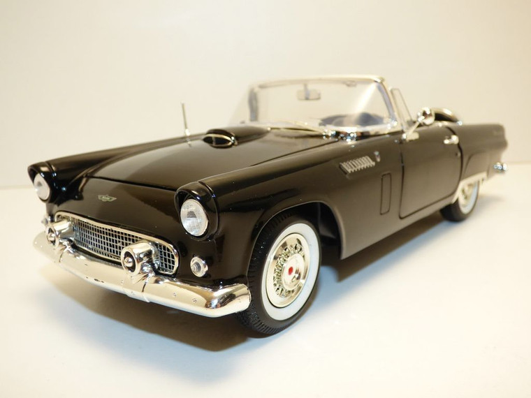 Motor Max # 73173  1:18 1956 FORD THUNDERBIRD CONV.