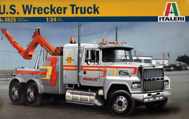 Italeri #3825 1/24 U.S Wrecker Truck