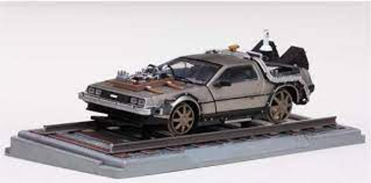 Sun Star #2714 1/18 De Lorean Back to The Future Part III Time Machine