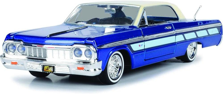 Motor Max #79021 1/24 1964 Chevy Impala-Candy Blue/Cream