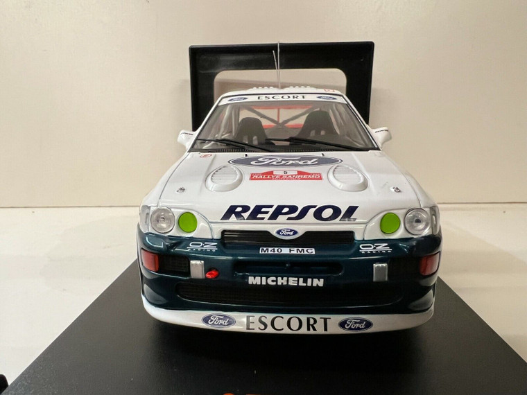 IXO #18RMC076B 1/18 Ford Escort RS Cosworth #5 Rally San Remo 1996