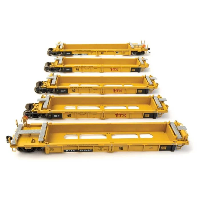 Walthers #910-55674 HO Thrall 5-Unit Rebuilt 40' Well Car, TTX DTTX #748310