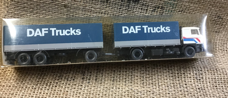 Wiking #27468 DAF 3300 Pritschen Fernlastzug-Flatbed Articulated lorry