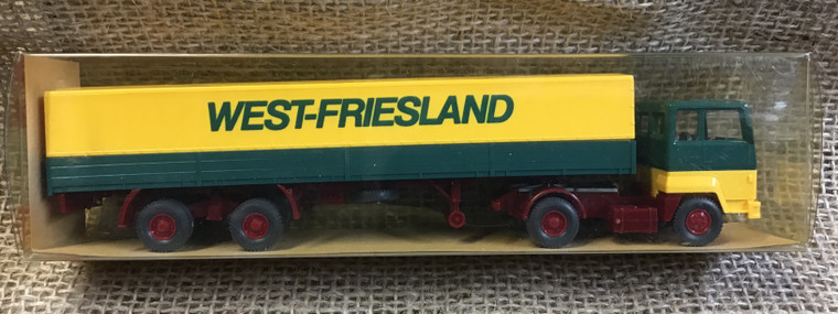 Wiking #530 1/87 Ford Transcontinental-West-Friesland  (Green Cab)